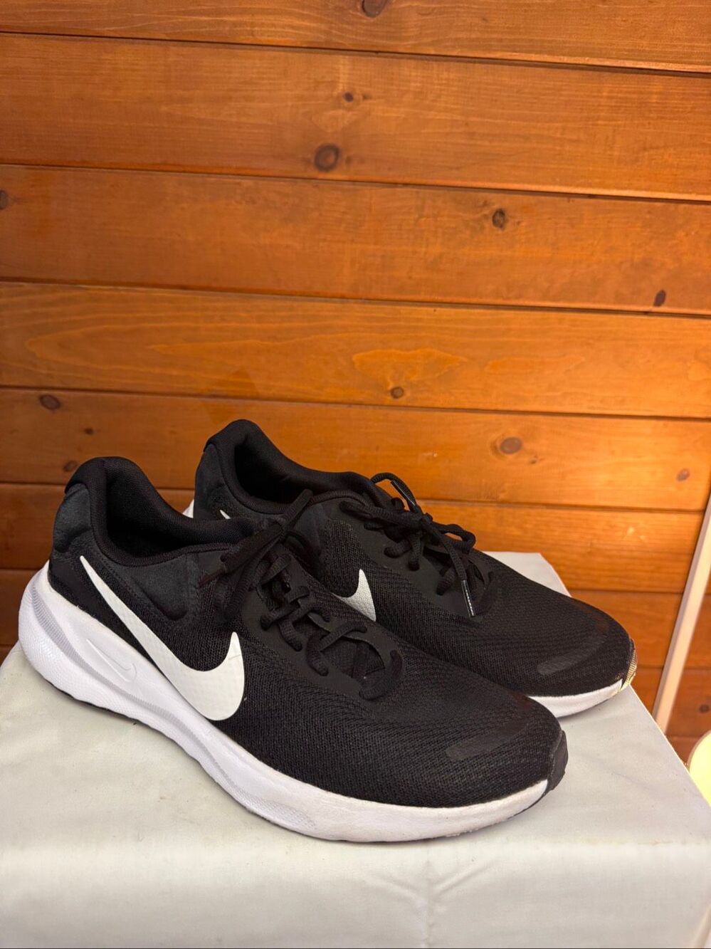 Nike Revolution 7 running sneaker Sz 12 Black/White FB2207-001